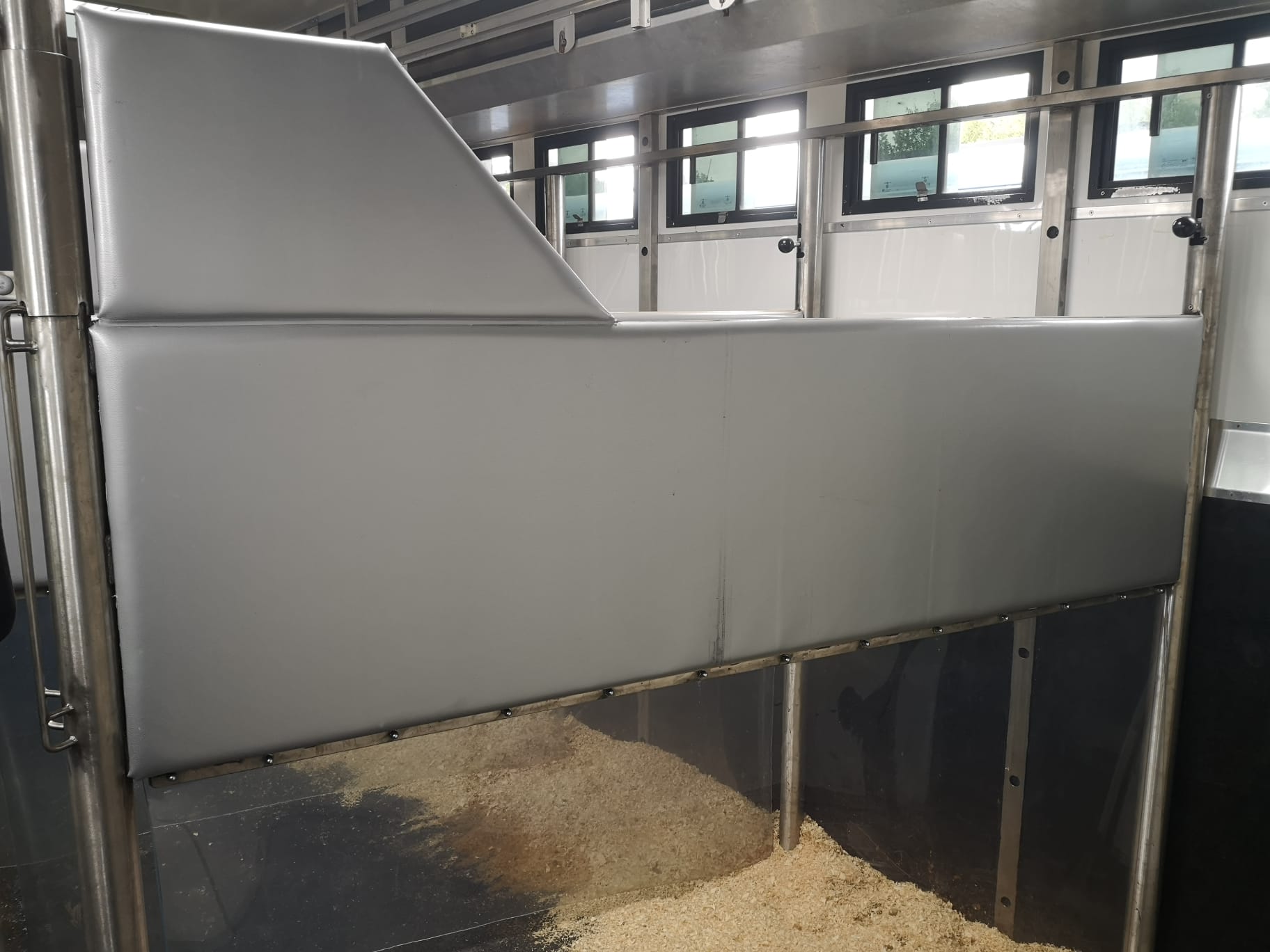 7 Stall Work Truck