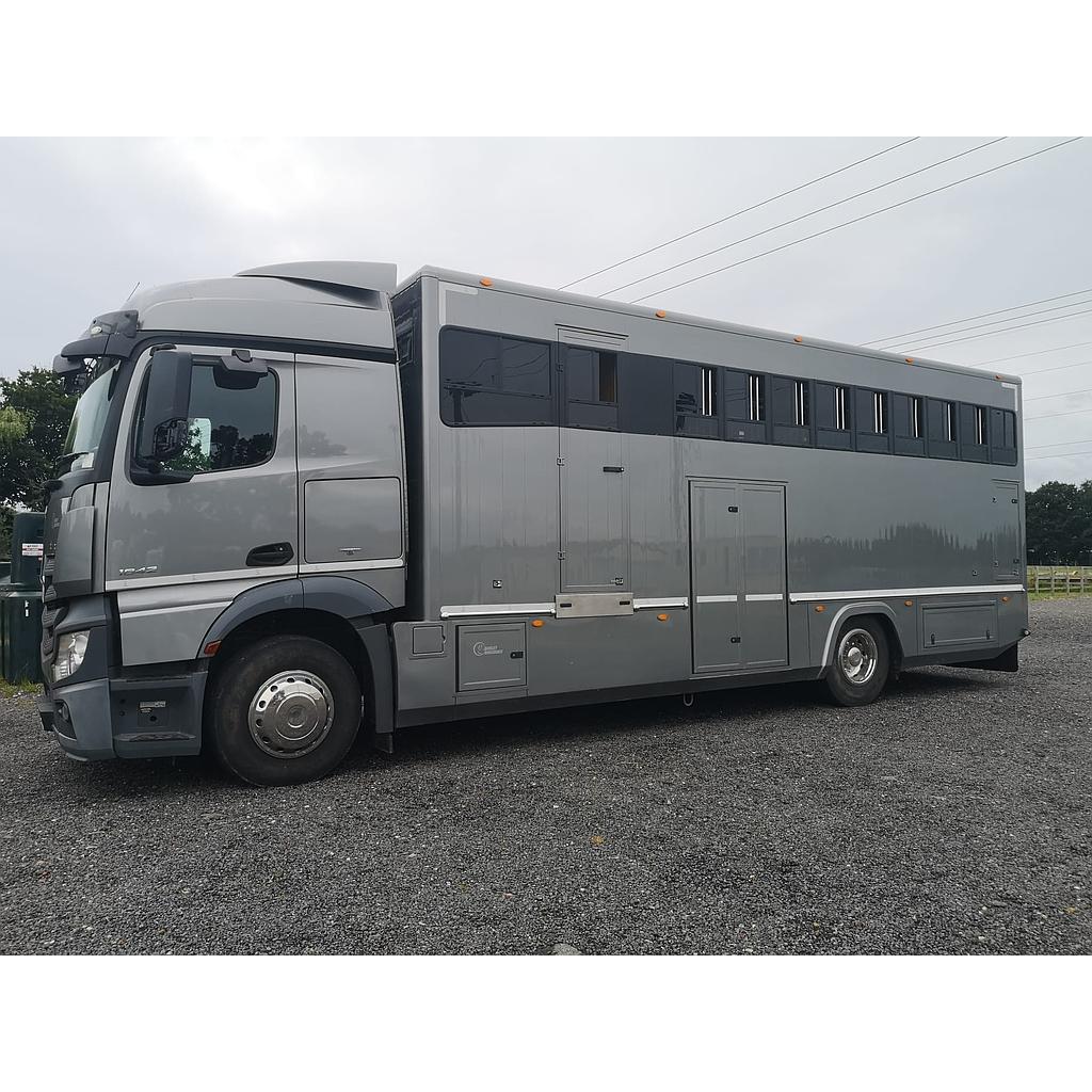 7 Stall Work Truck